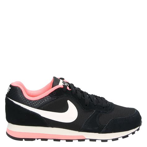 nike schoenen dames maat 39